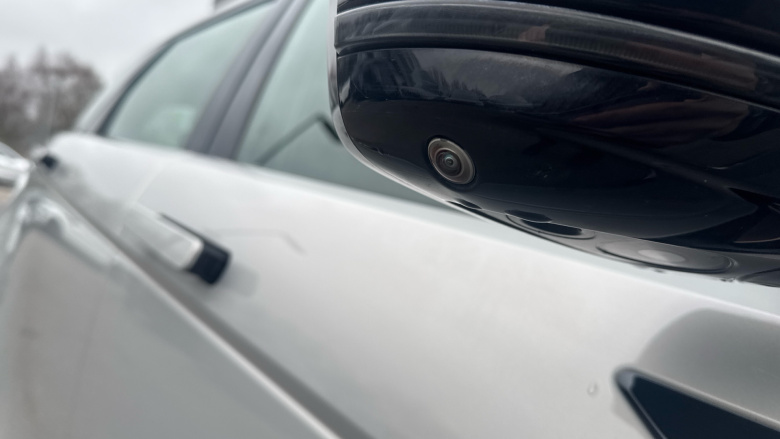 Land Rover Range Rover Evoque 1.5 P300e R-Dynamic SE 5dr Auto Hatchback